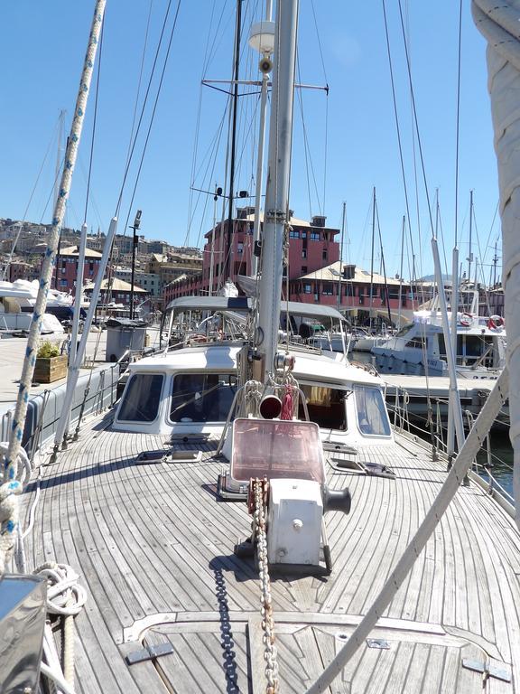 Seagull Botel Genua